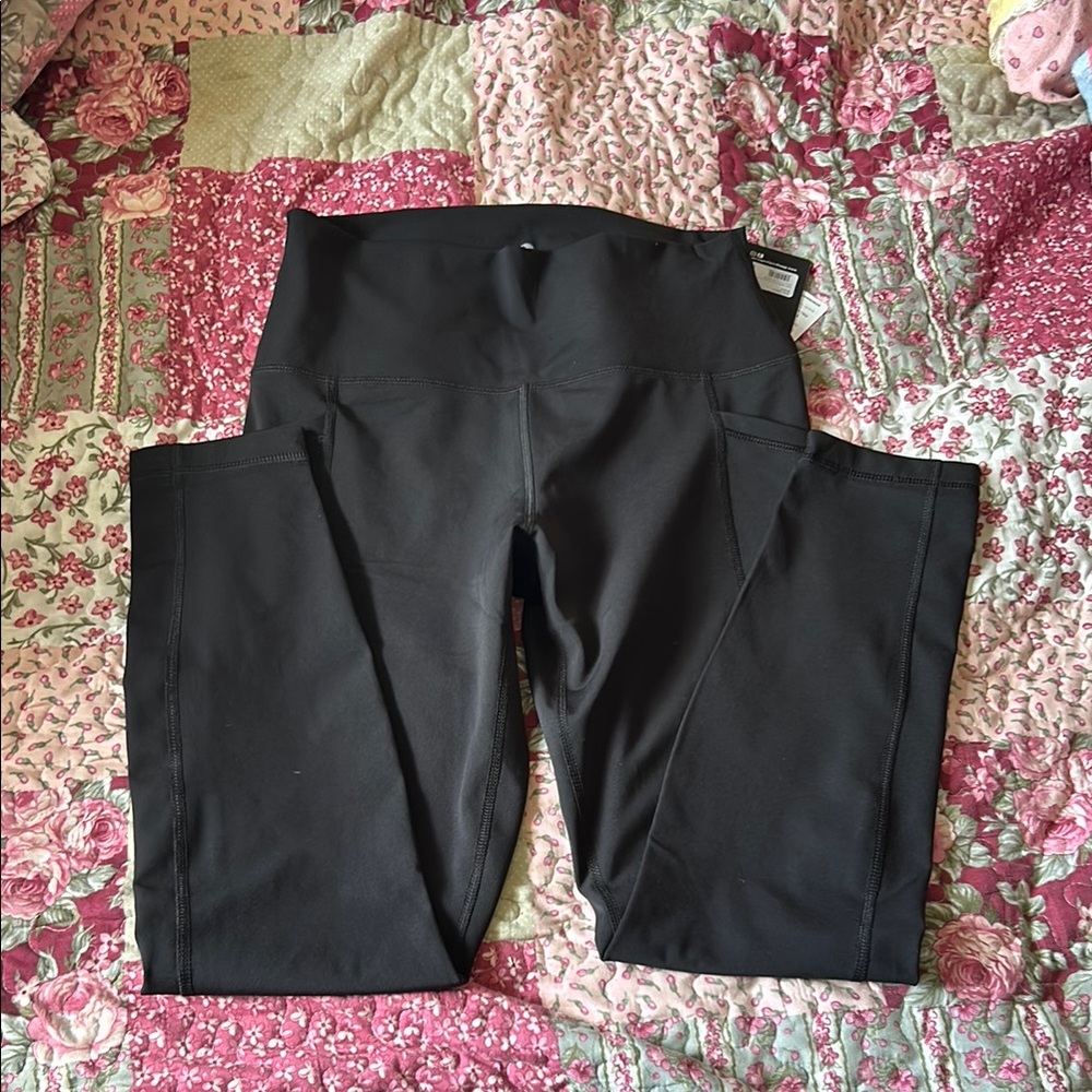 Black 90 degree Leggings NWT